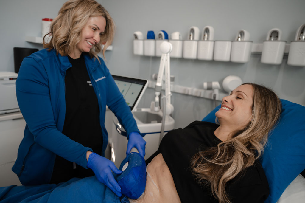 Patient receiving CoolSculpting Elite to eliminate stubborn fat from NeoSkin Medical Spa in Hudson Ohio